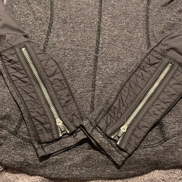 Lululemon Jacket ✨ - Picture 6 of 6